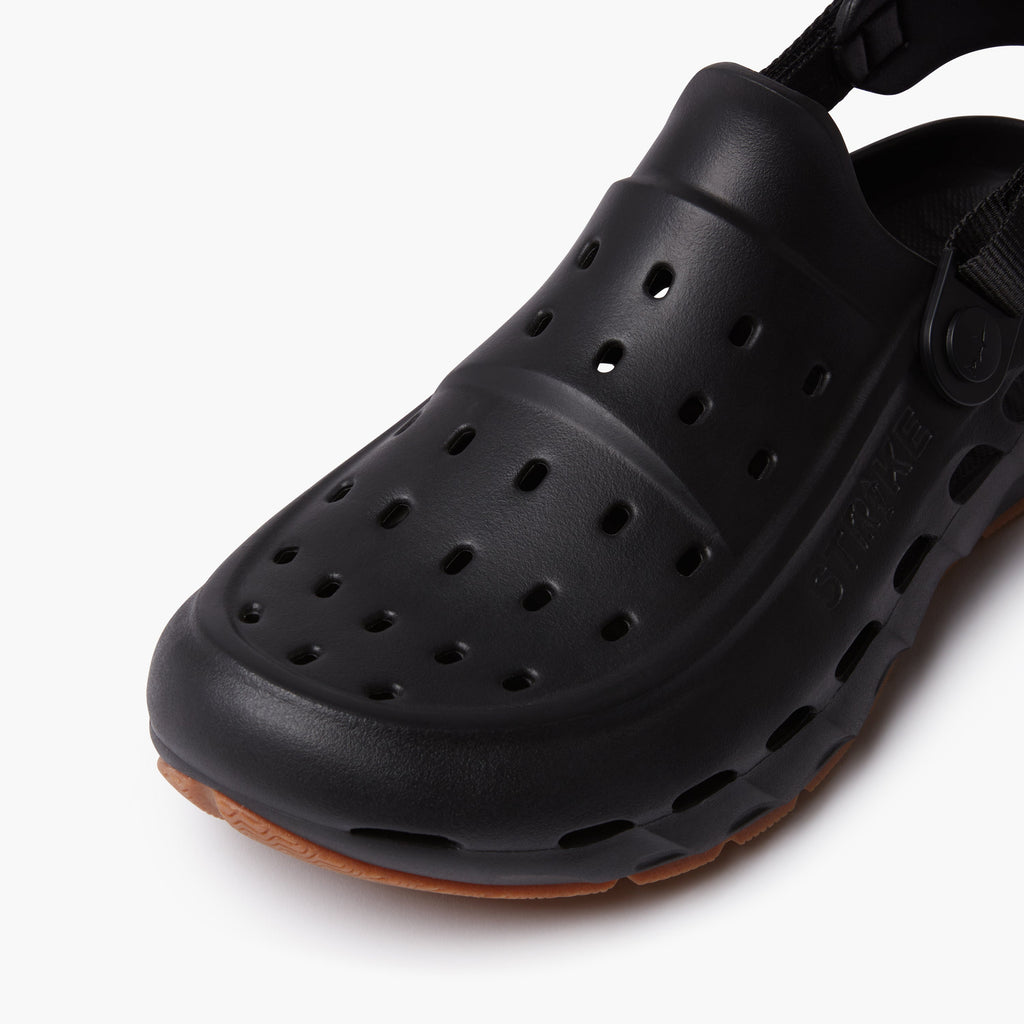 Dogtooth Clog