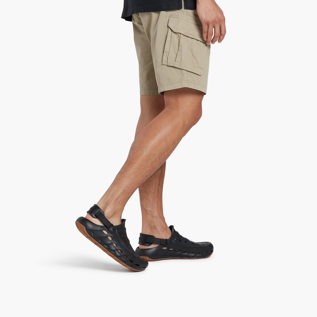 Dogtooth Clog
